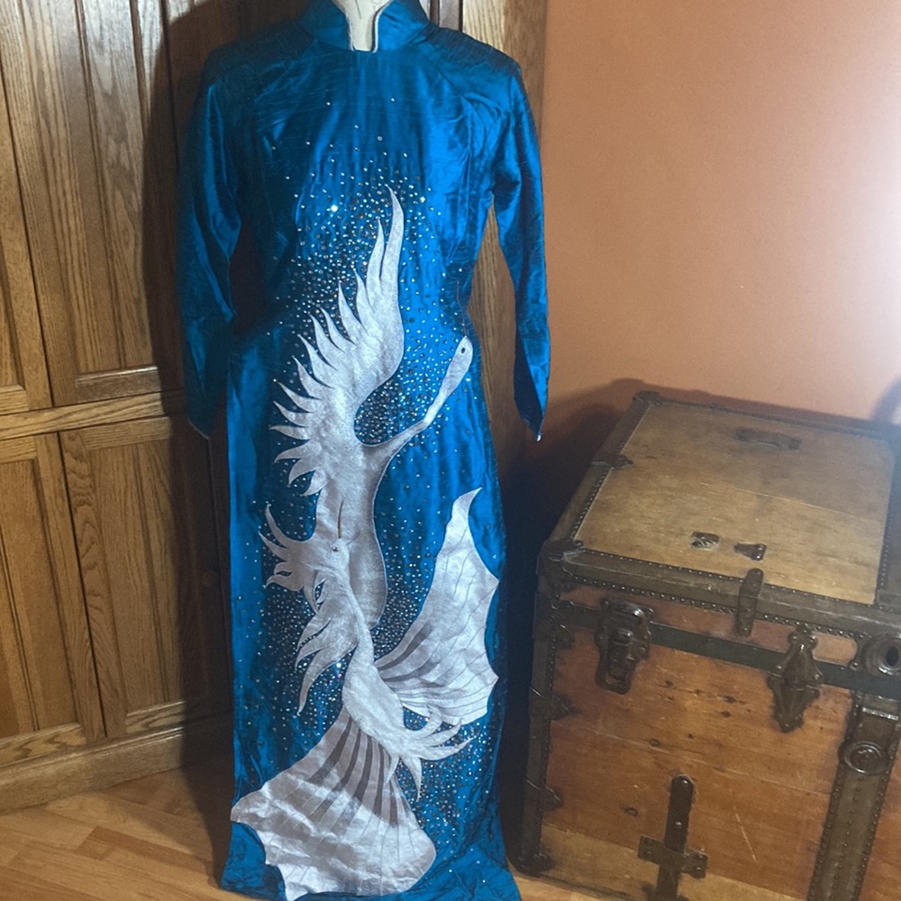 Vietnamese AO Dai style costume dress swan - Picture 2 of 10